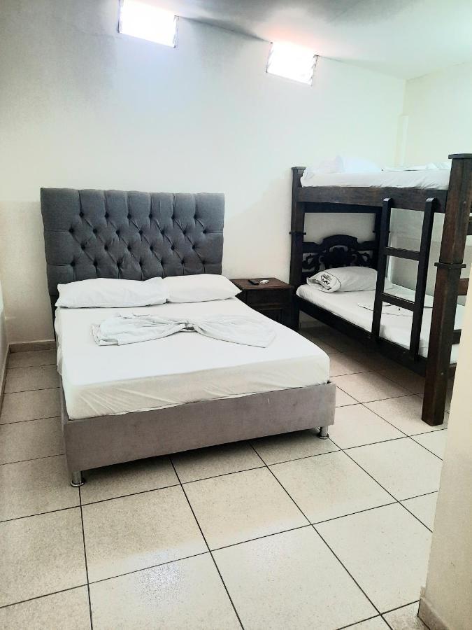 San Gil Tours Hostal ภายนอก รูปภาพ